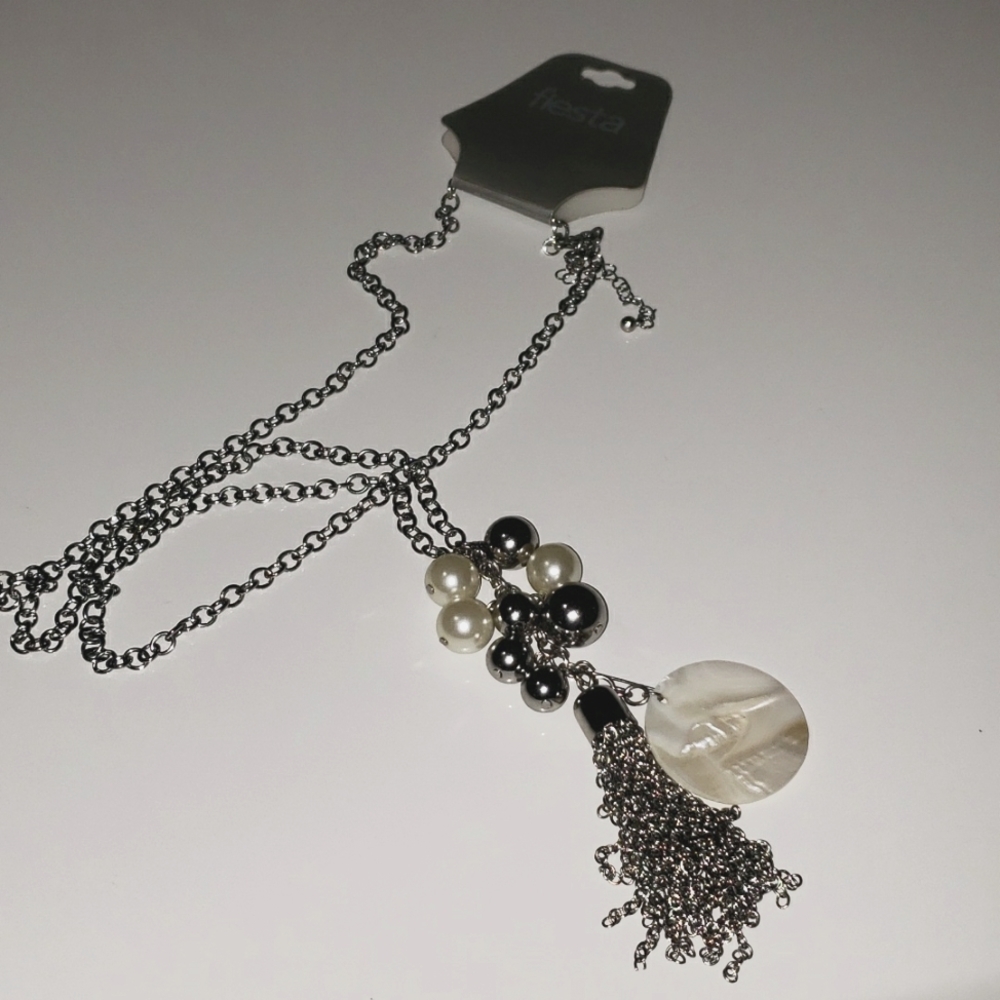 Long Pearl jewelry
